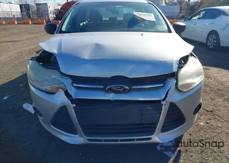 2014 Ford Focus S z USA, uszkodzony, nr VIN 1FADP3E28EL282747
